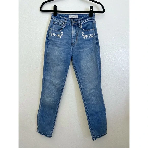 Abercrombie & Fitch Curve Love High Rise Super Skinny Ankle Jeans - Picture 8 of 13